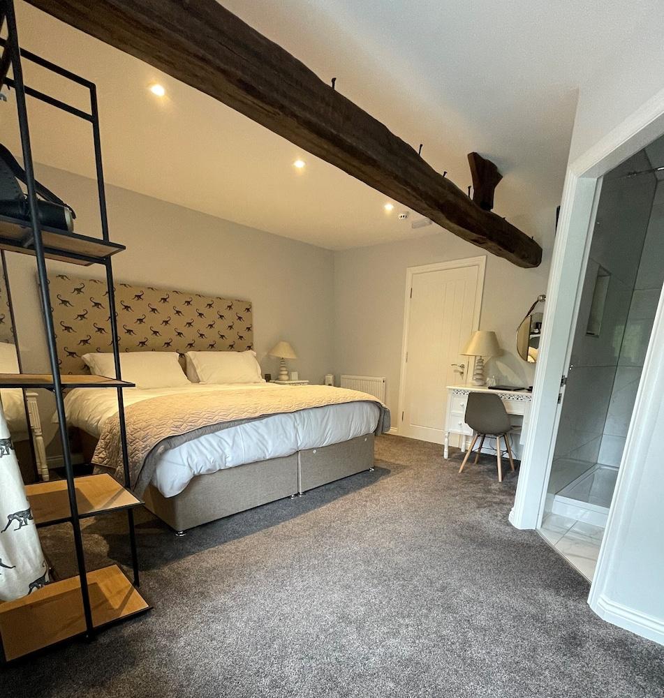 3 Millstones West Bradford